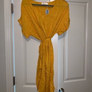 CUPSHE yellow v-neck slit dress.